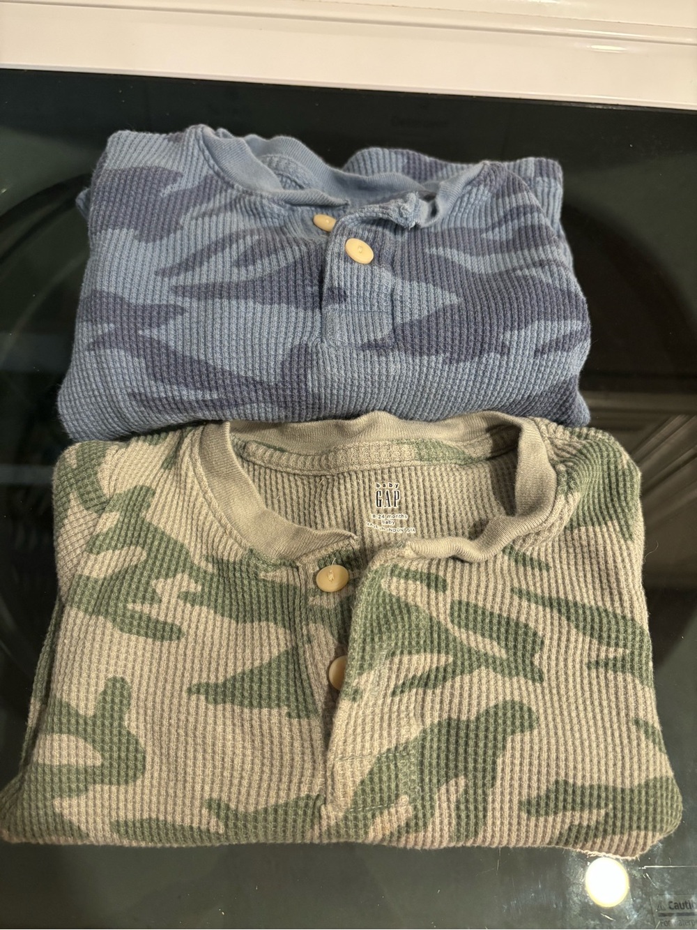 Gap camo thermal long sleeve shirts 18-24 mo
